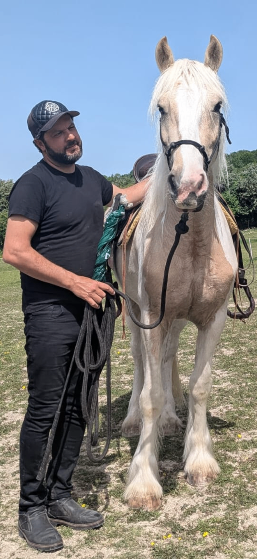 Moa Horsemanship training a horse